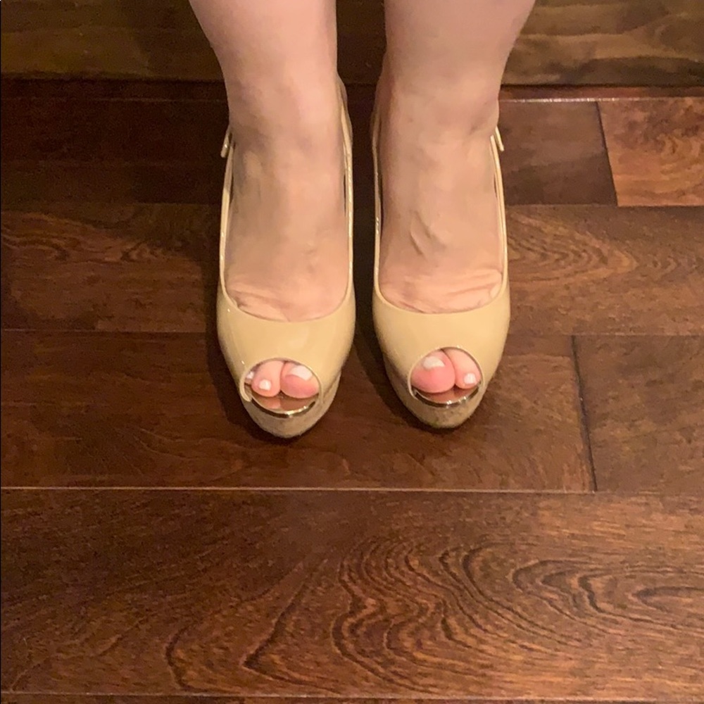 Jimmy choo wedges in nude patent leather like new!